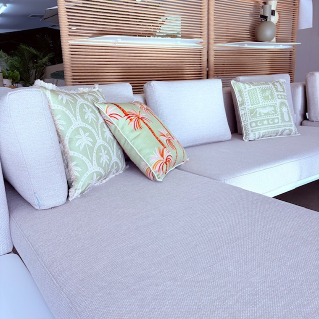 4 PCE BALI LOUNGE  SETTING