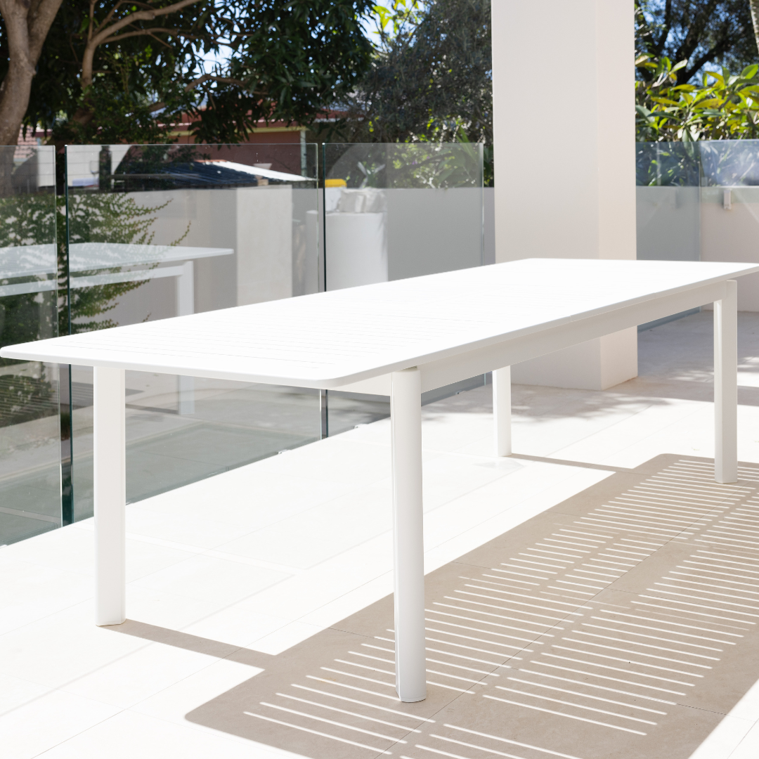 SALANDRA OUTDOOR EXTENSION TABLE & TREND OUTDOOR CUSHION CHAIR SETTING - 7 PCE