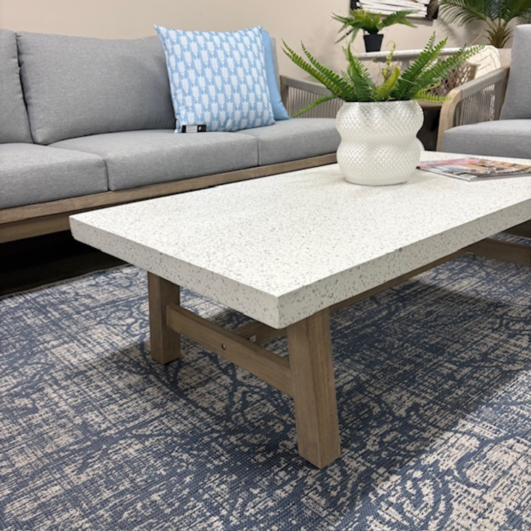 Ashen 4 PCE Lounge Setting