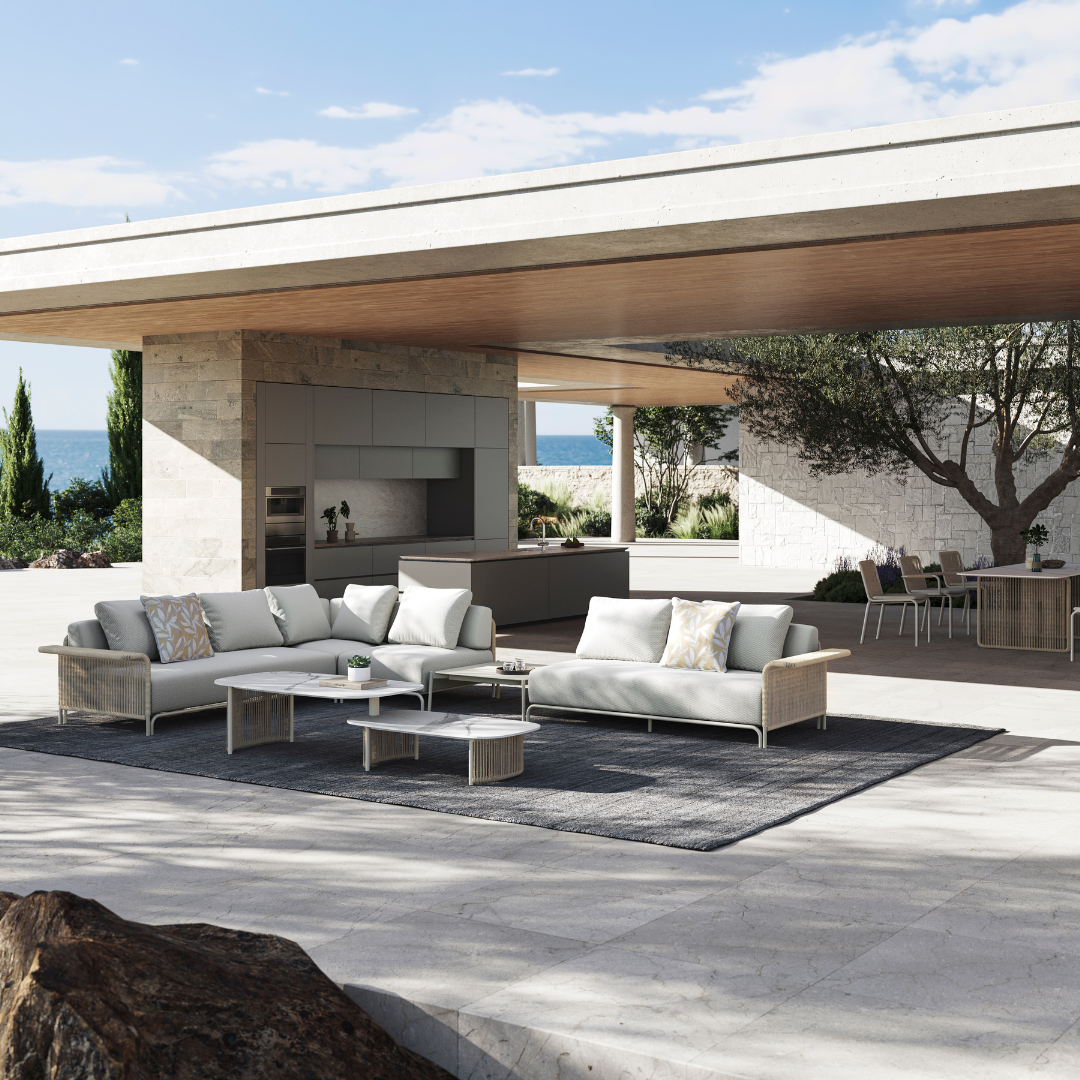 NOVARA 4 PIECE SETTING