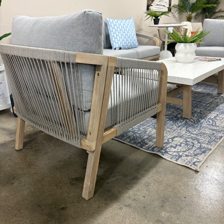 Ashen 4 PCE Lounge Setting