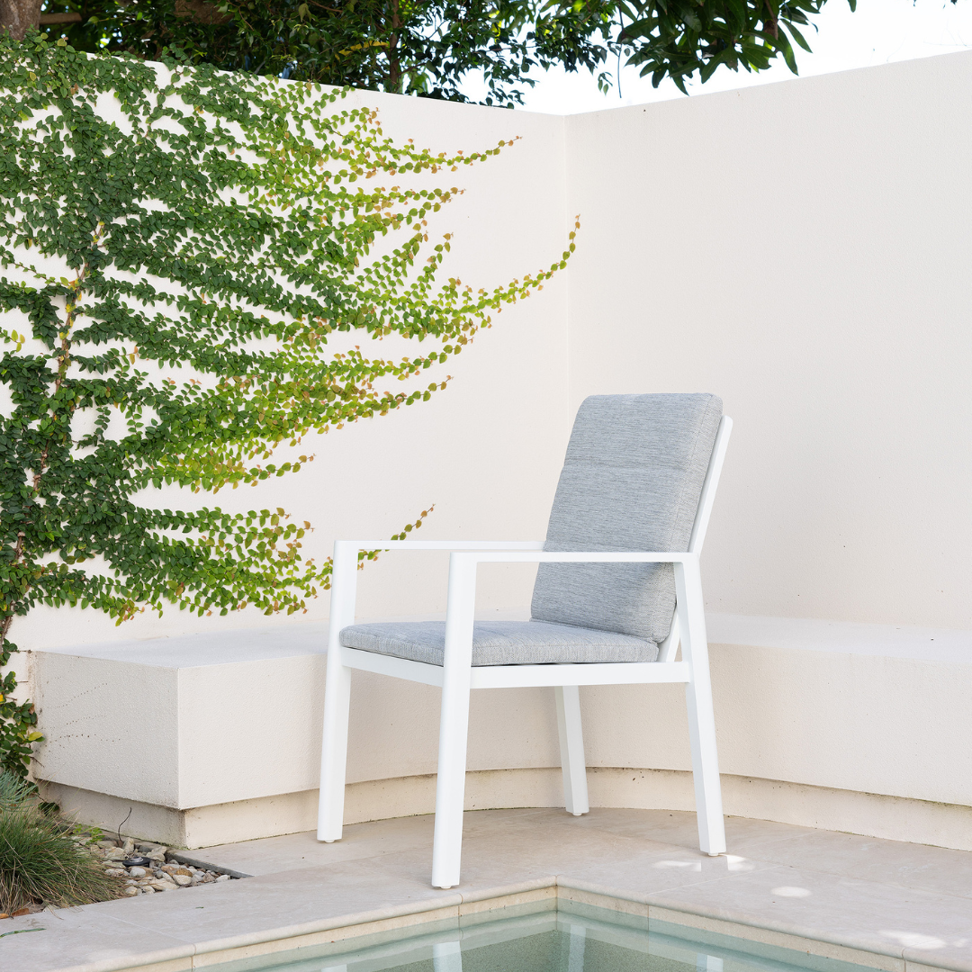 SALANDRA OUTDOOR EXTENSION TABLE & TREND OUTDOOR CUSHION CHAIR SETTING - 7 PCE