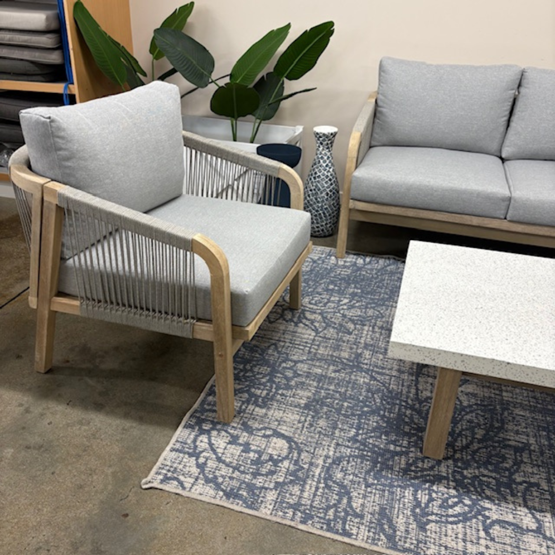 Ashen 4 PCE Lounge Setting