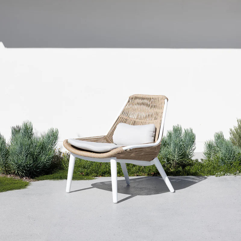 ARONA LOUNGE CHAIR