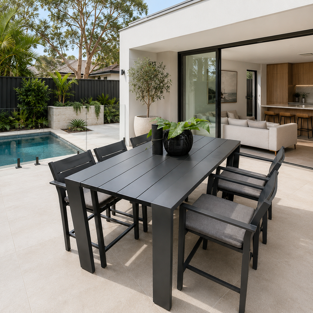 Glide & Big Boy Bar Table Setting