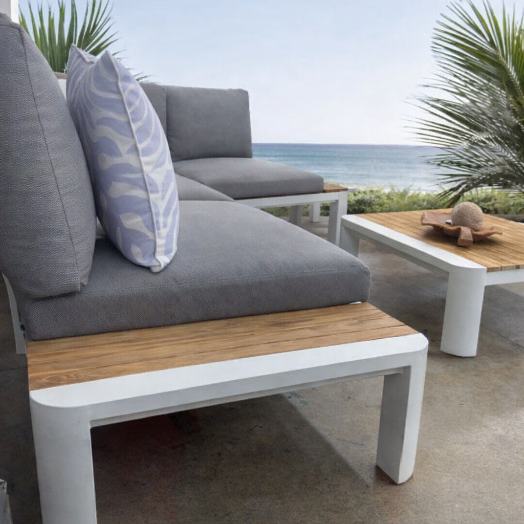 POSITANO CORNER LOUNGE