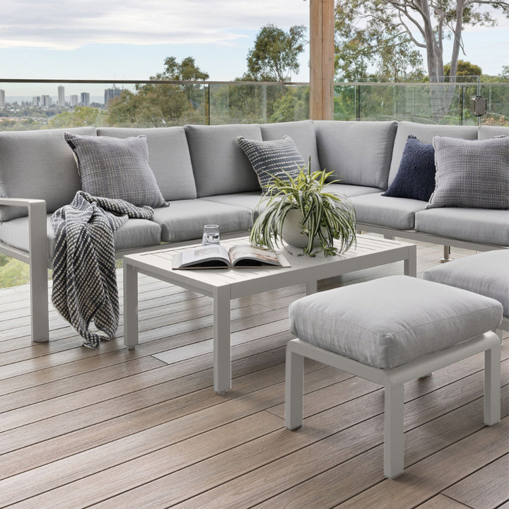 CARRINGTON CORNER CASUAL SETTING