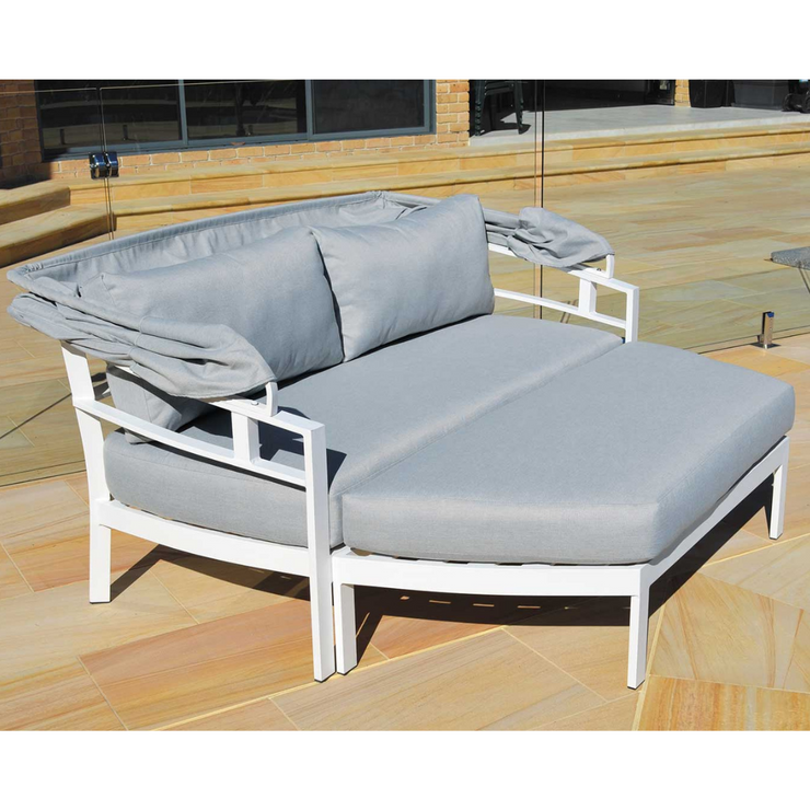 AMELIA DAYBED