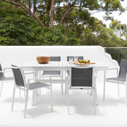 TANGO EXTENSION TABLE & CHIC CHAIR SETTING