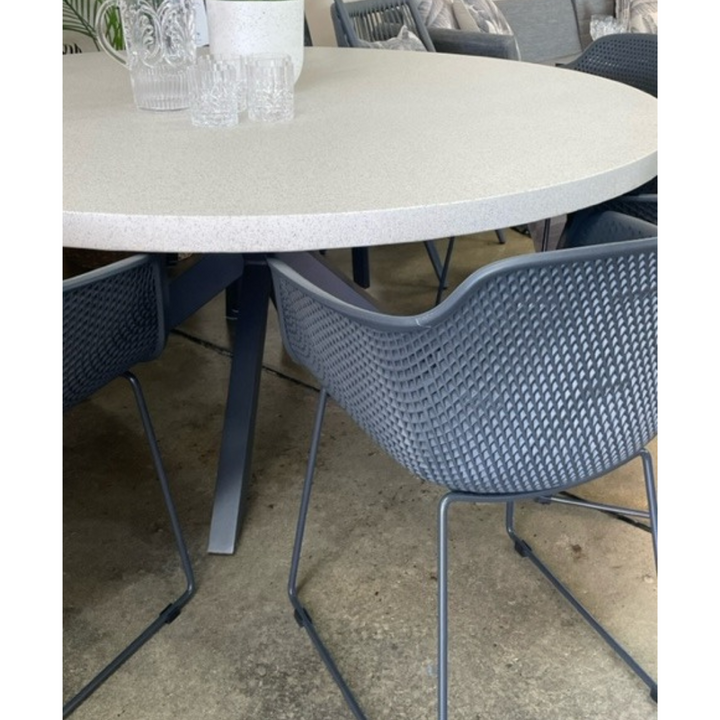 Sonic & Laguna Dining Setting