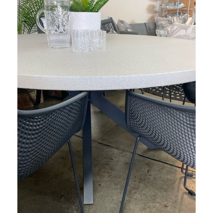 Sonic & Laguna Dining Setting