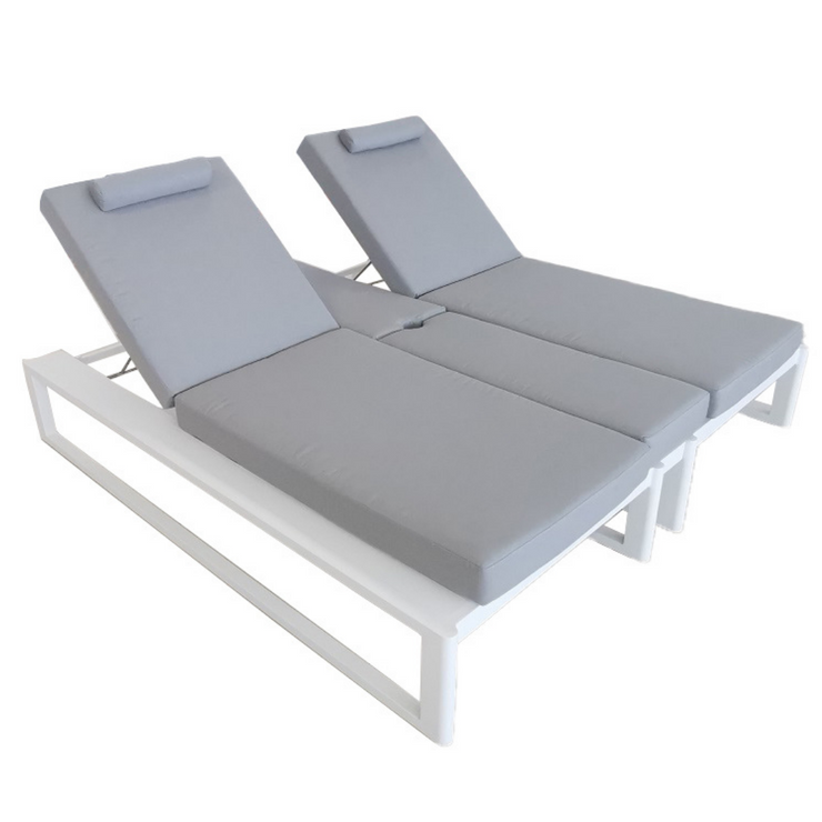 Capricorn Daybed