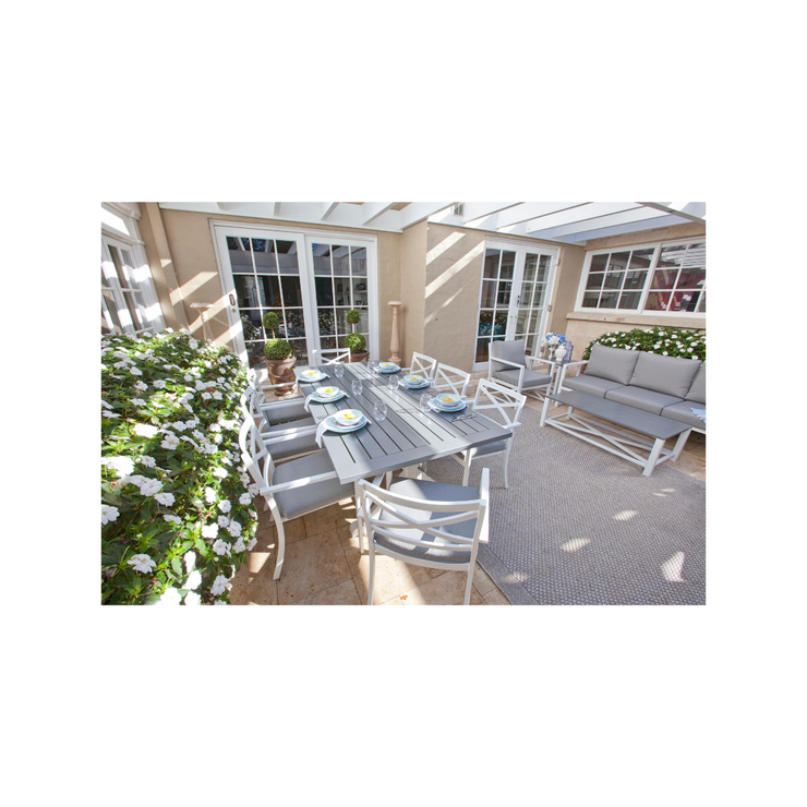 Bridgeport Dining Setting